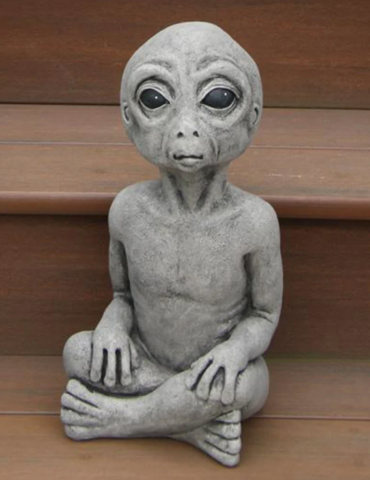 Massarelli's - Sitting Alien - 5408