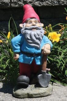 Massarelli's - Lazy Daze Gnome - Shovel Full Detail 2385