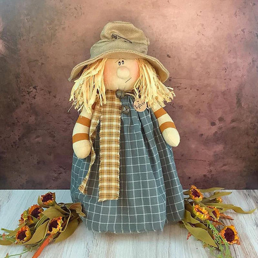 Honey & Me - Sylvia the Goofy Scarecrow F23604